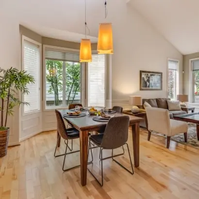 املاک و مستغلات